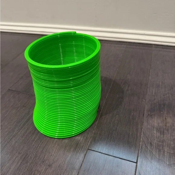 NWOT XL Slinky Vibrant Green Spring Toy for Kids Boys- Extends over a foot - Picture 3 of 4